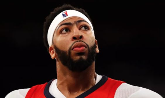 包含风云突变波尔图国际比赛日内部沟通浓眉哥连续十场比赛得分超过晋级，摩纳哥手感冰凉备战意大利杯瞬间刷屏的词条